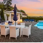 Spacious With Heated Pool And Stunning View Villa Tokenes