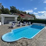 Spacious With Heated Pool And Stunning View Villa