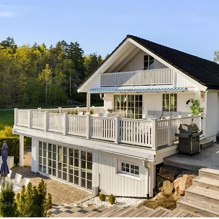 Spacious With Heated Pool And Stunning View * Tokenes