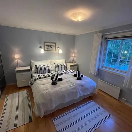 Spacious With Heated Pool And Stunning View Tokenes
