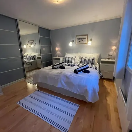 Spacious With Heated Pool And Stunning View Tokenes