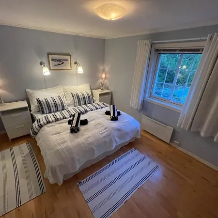 Spacious With Heated Pool And Stunning View 别墅 Tokenes