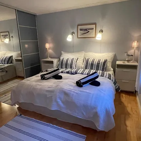 Spacious With Heated Pool And Stunning View *